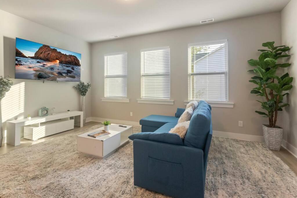 Brand New Build 10 Min- Uptown Villa Charlotte Exterior foto