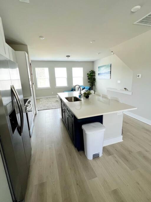 Brand New Build 10 Min- Uptown Villa Charlotte Exterior foto