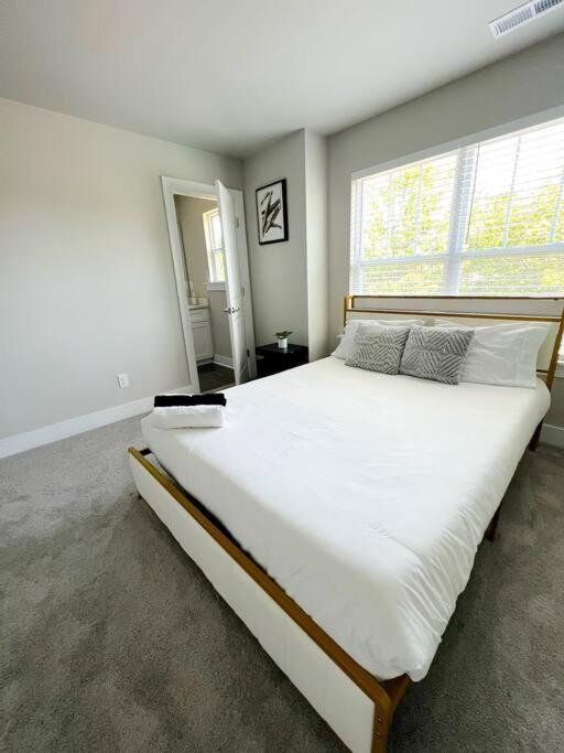 Brand New Build 10 Min- Uptown Villa Charlotte Exterior foto