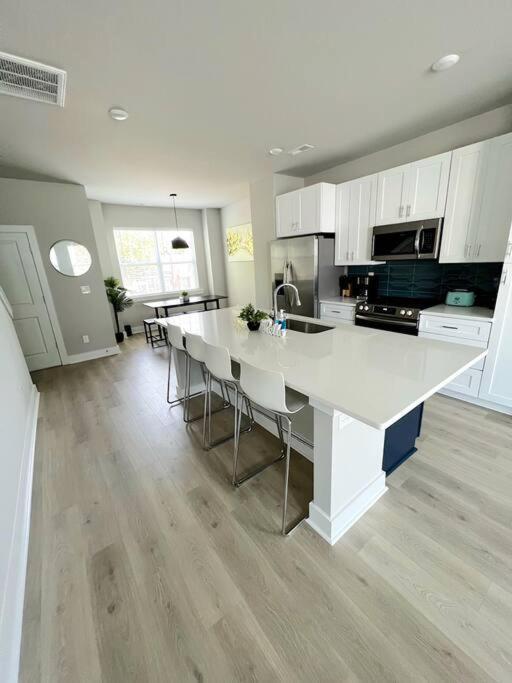 Brand New Build 10 Min- Uptown Villa Charlotte Exterior foto